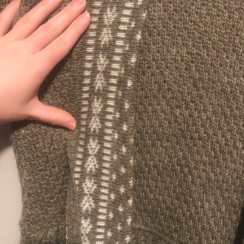 American Rag Sweater - Picture 2 of 4